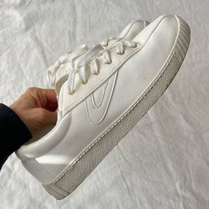 Tretorn NEW Nylite white sneakers tennis shoes
